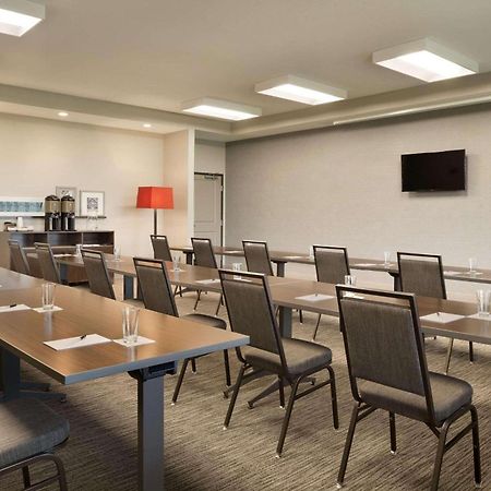 Country Inn & Suites By Radisson, Indianola, Ia Bagian luar foto