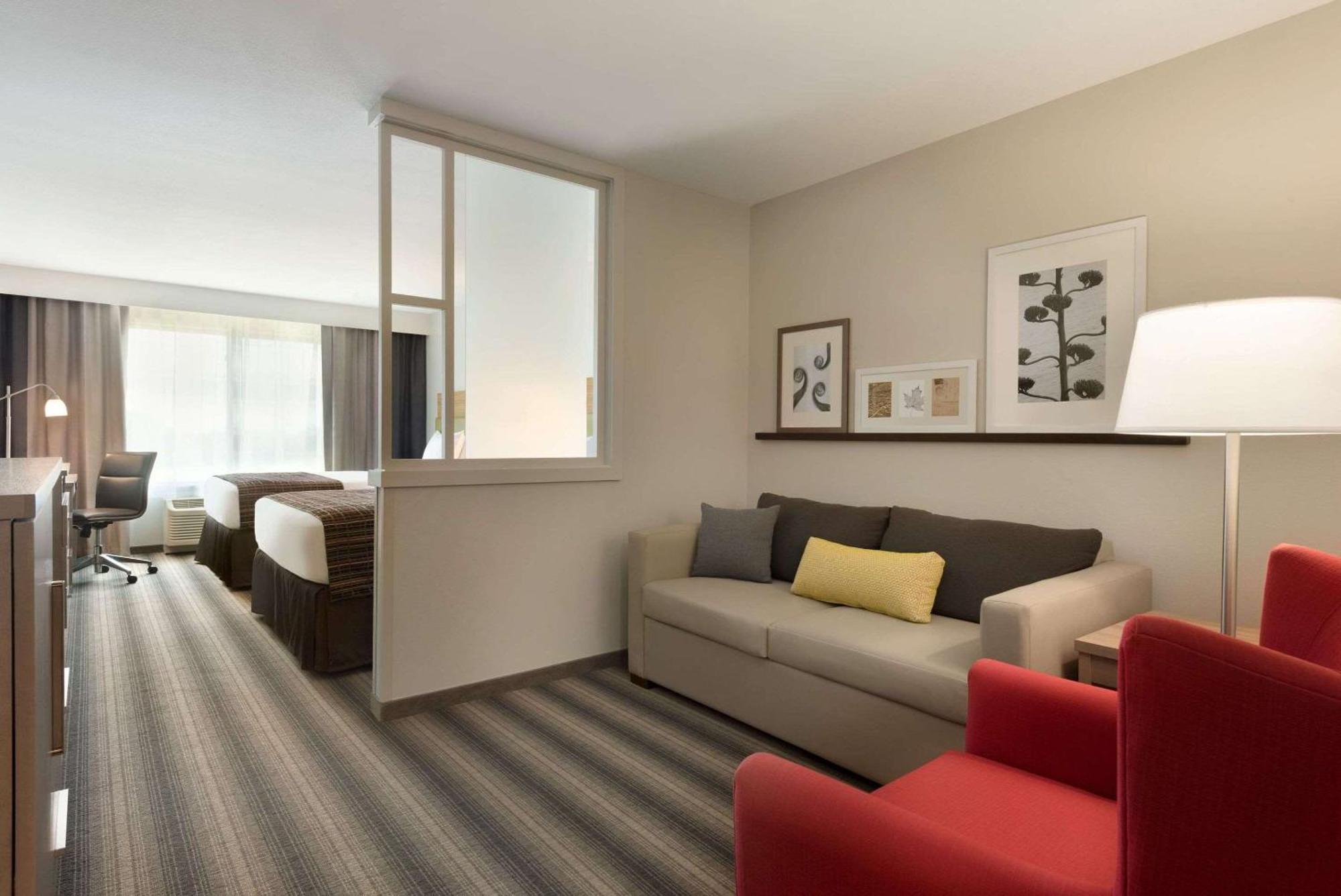 Country Inn & Suites By Radisson, Indianola, Ia Bagian luar foto