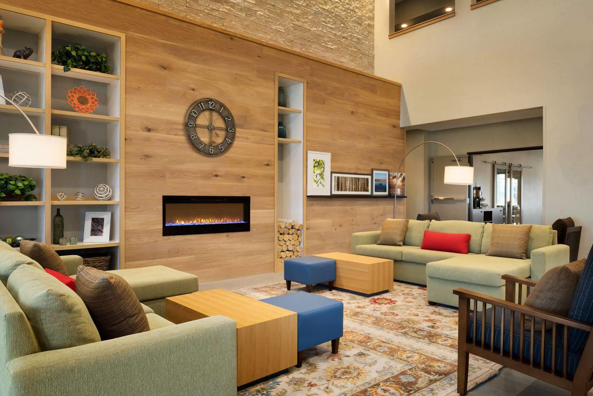 Country Inn & Suites By Radisson, Indianola, Ia Bagian luar foto