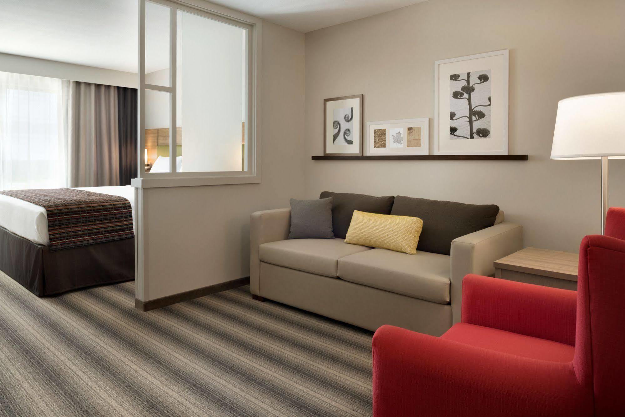 Country Inn & Suites By Radisson, Indianola, Ia Bagian luar foto